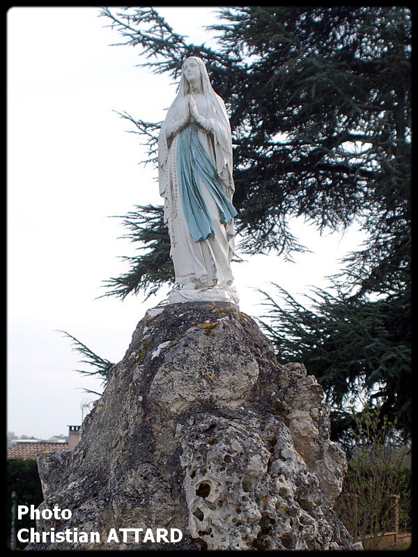 ND de Lourdes ailleurs
